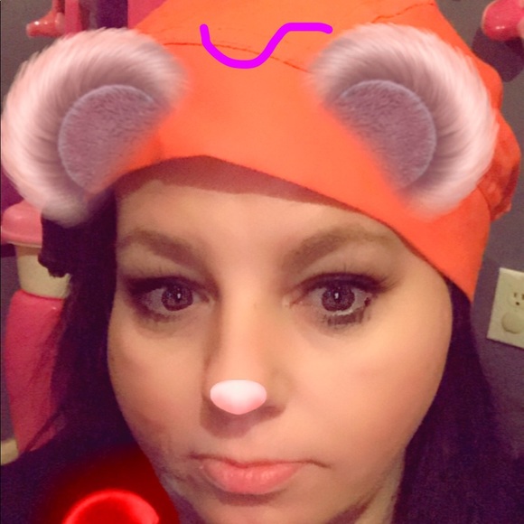Profile Picture of Debbie Hopper (@debhop22) on Poshmark