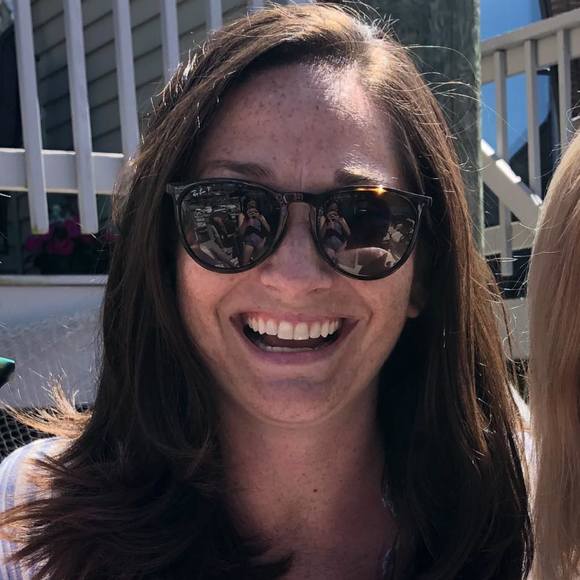 Profile Picture of Erin Friedrichsen (@efriedrichsen64) on Poshmark