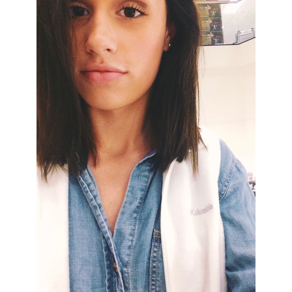 Profile Picture of Autumn Popovich (@autumndawnee) on Poshmark