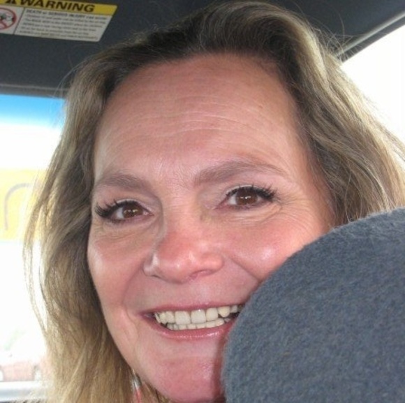 Profile Picture of Kathy Replinger (@kreplinger) on Poshmark