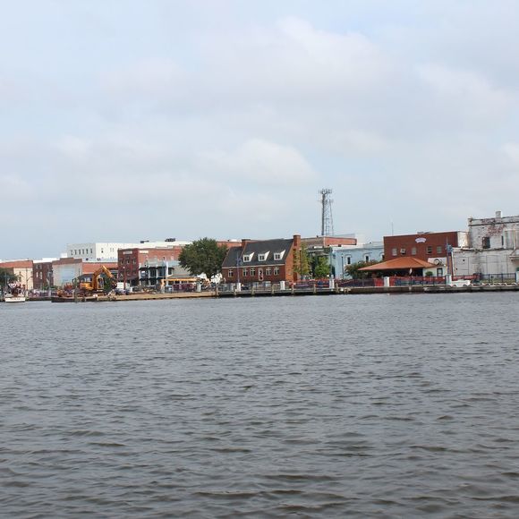 Profile Picture of J Harstad (@jharstad) on Poshmark