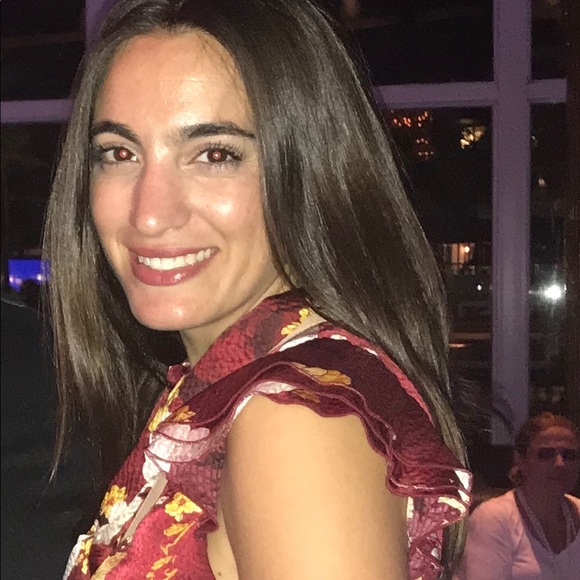 Profile Picture of Madeline Pecorella (@mpecorella) on Poshmark