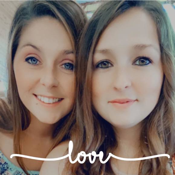 Profile Picture of Ashlee Scott (@ashleesctt22) on Poshmark