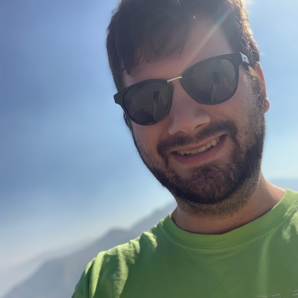 Teddy Schleifer - Poshmark Profile Picture of Teddy Schleifer (@teddyschleifer) on Poshmark