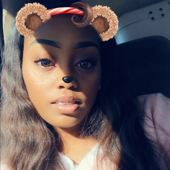 Profile Picture of Brianna Callaway (@_itsjustbri) on Poshmark