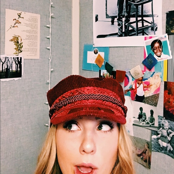 Profile Picture of Shea Linkner (@shealink) on Poshmark