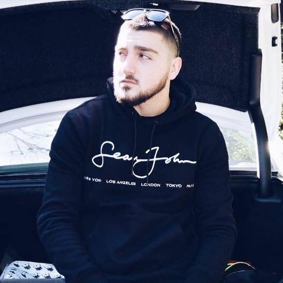 Profile Picture of Hrachya Etimazian (@hrachya) on Poshmark