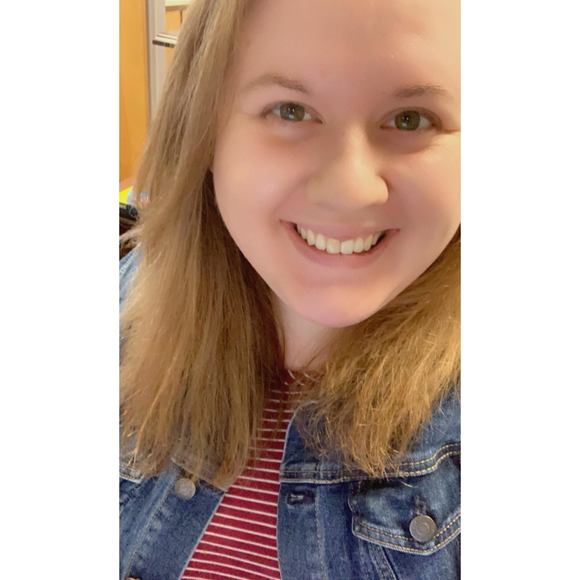 Profile Picture of Sami Ninis (@smi_jc1633) on Poshmark