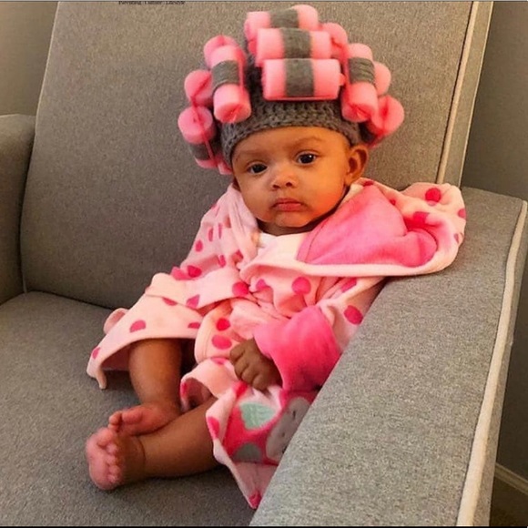 Profile Picture of Kristy Demello (@kdemello571) on Poshmark