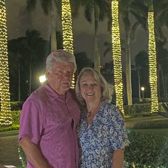 Cassandra Jesk - Poshmark Profile Picture of Cassandra Jesk (@cassandrajesk) on Poshmark