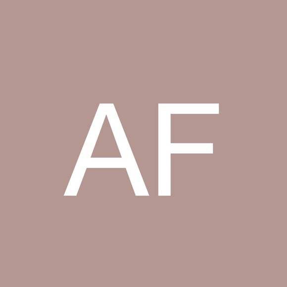 Alana Forster - Poshmark Profile Picture of Alana Forster (@alanaposh) on Poshmark