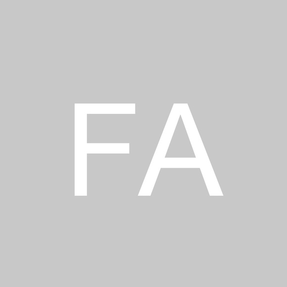 Profile Picture of Fatima Aoude (@faoude4) on Poshmark