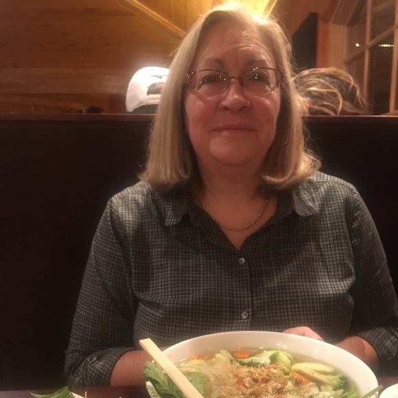 Profile Picture of Gail Tuthill (@gtuthill) on Poshmark
