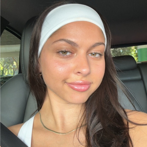 Profile Picture of Mckenzie Neiss (@mckenzieneiss) on Poshmark