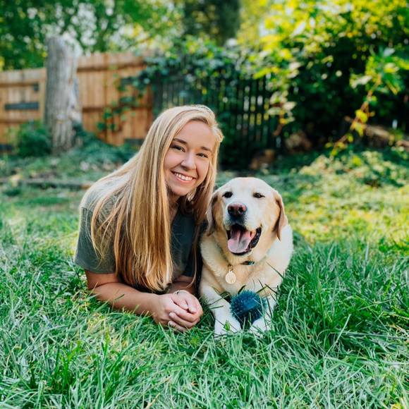 Profile Picture of Sammi Gregg (@sammigregg) on Poshmark