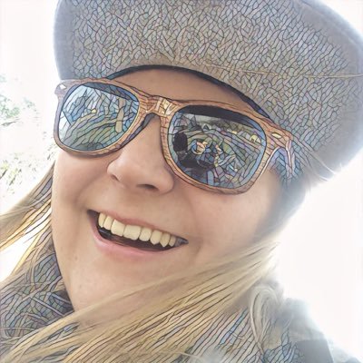 Profile Picture of Amelia Wright (@meals21) on Twitter