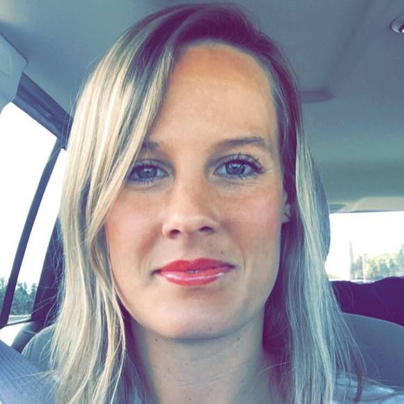 Profile Picture of Haley Bates (@haley_bates) on Poshmark