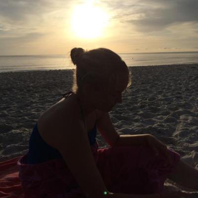 Profile Picture of Soccer Lover (@EliseYoder) on Twitter