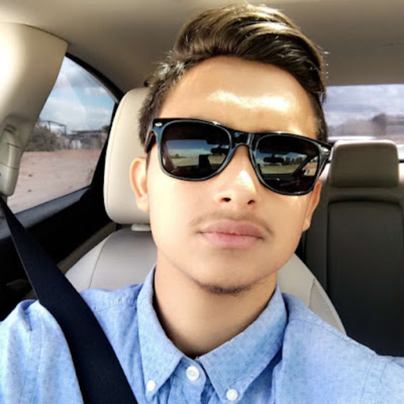 Profile Picture of Kevin Miranda (@kevinmiranda263) on Poshmark