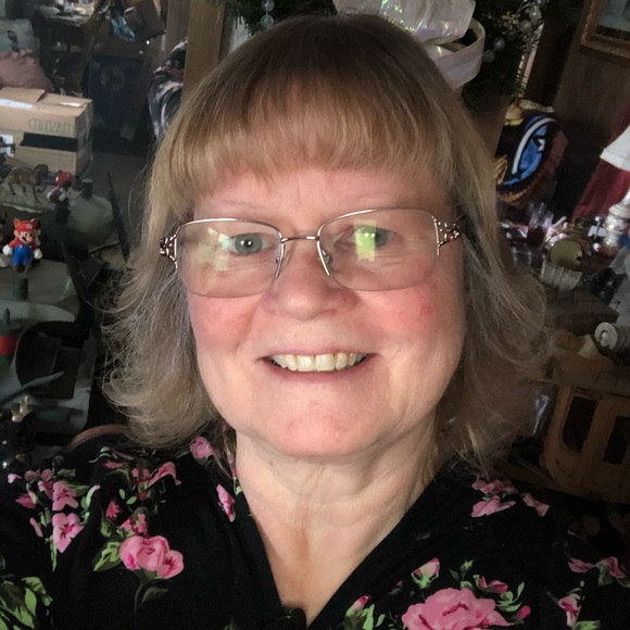 Profile Picture of Sue Springer (@shynspirit) on Poshmark