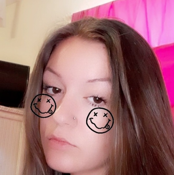 Profile Picture of Alyssa Daldine (@alyssadaldine) on Poshmark