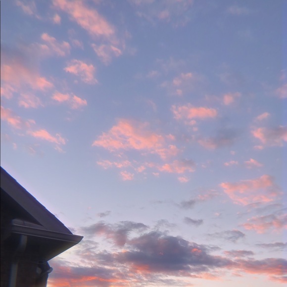 Profile Picture of Riley Vavasour (@rileyvavasour_) on Poshmark