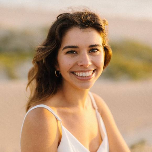 Profile Picture of Amanda Guard (@agnoellie) on Poshmark