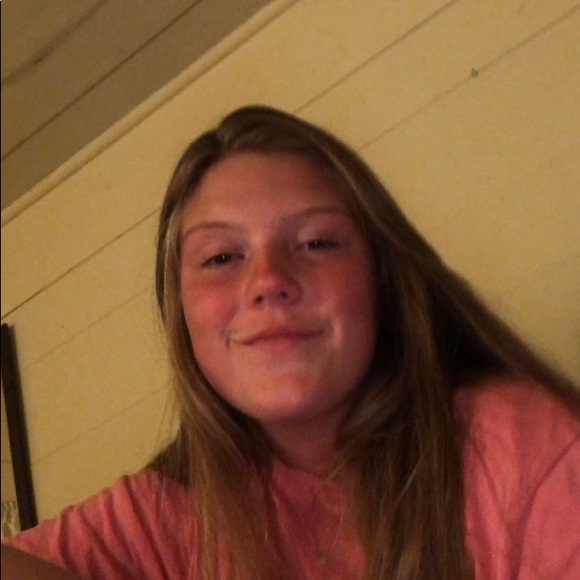 Profile Picture of Caroline Ahcan (@carolineahcan) on Poshmark