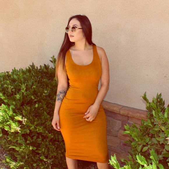 Profile Picture of Clara Gonzalez (@claragee09) on Poshmark