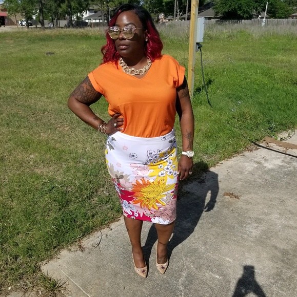 Profile Picture of Tracey Jacobs (@tlewisjacobs) on Poshmark