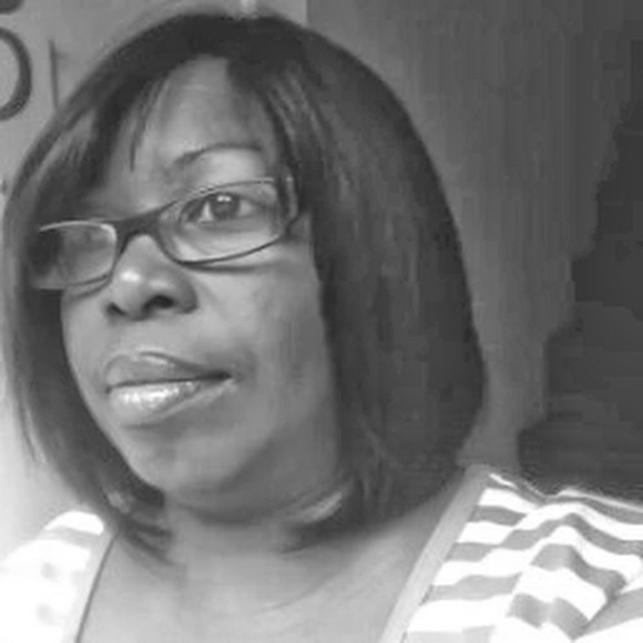 Profile Picture of Cassandra Newton (@sandy52963) on Poshmark