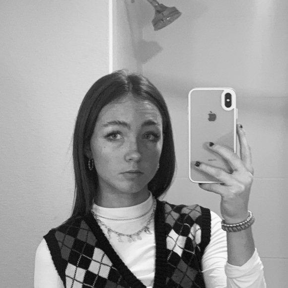 Profile Picture of Nova Parker (@novaparker0) on Poshmark