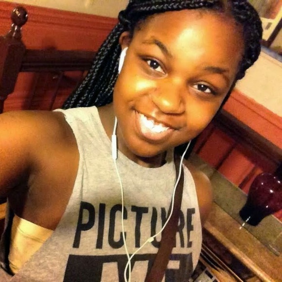 Profile Picture of Diamond Bowdry (@bowdryladiamond) on Poshmark