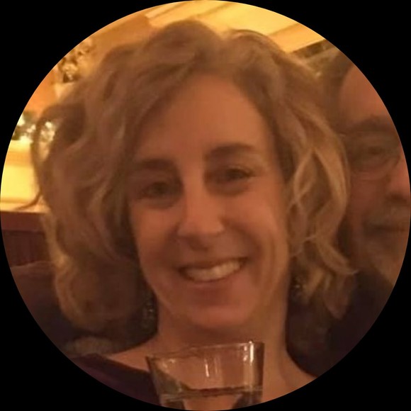 Profile Picture of Alicia Diozzi (@reesh77) on Poshmark