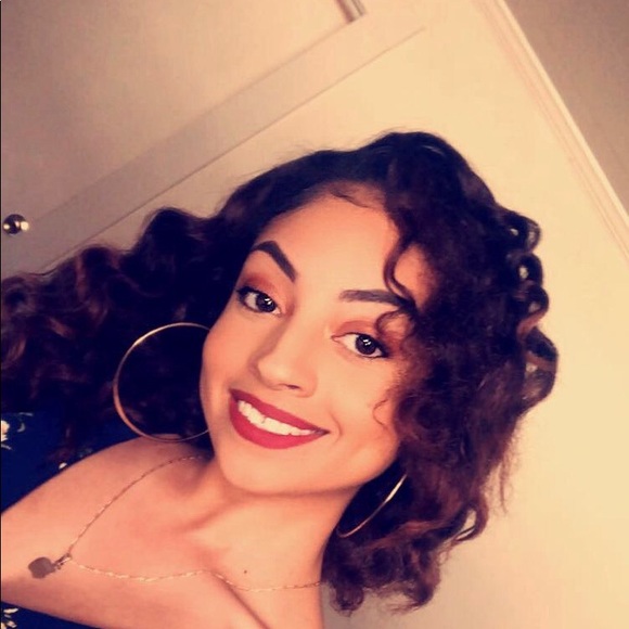 Profile Picture of Lilly Phillips (@lilly_p482) on Poshmark