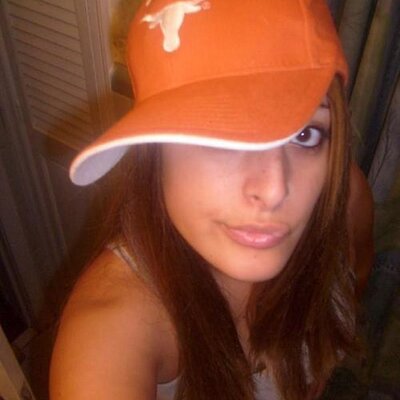 Profile Picture of Misty Flores (@reddnckbarbi) on Twitter