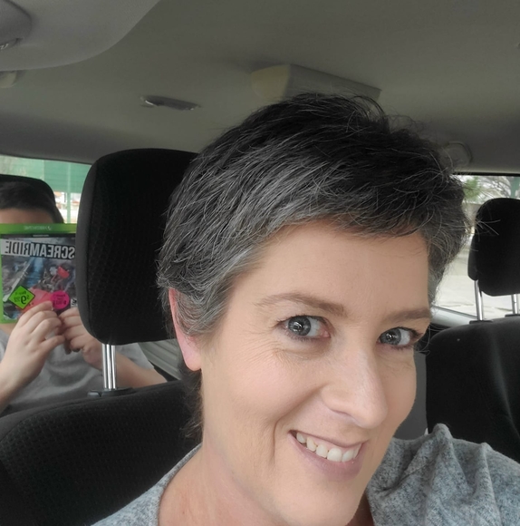 Tina Dickenson - Poshmark Profile Picture of Tina Dickenson (@myrose03) on Poshmark