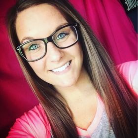 Profile Picture of Elizabeth Peterson (@elizabethallbee) on Pinterest