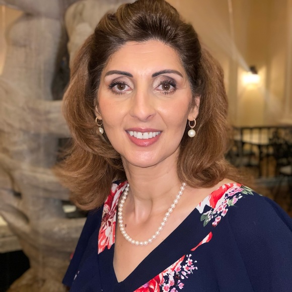 Profile Picture of Terri Samaan (@lorine1989) on Poshmark