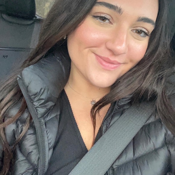 Profile Picture of Allie Ketcham (@allieketcham) on Poshmark