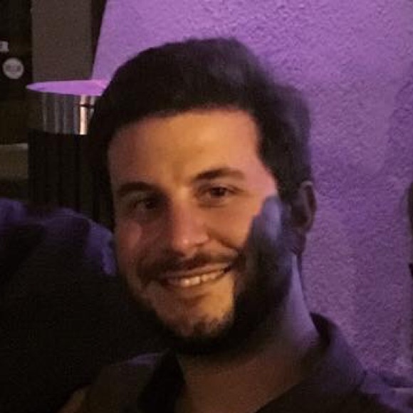 Profile Picture of Scott Mandell (@smandell15) on Poshmark