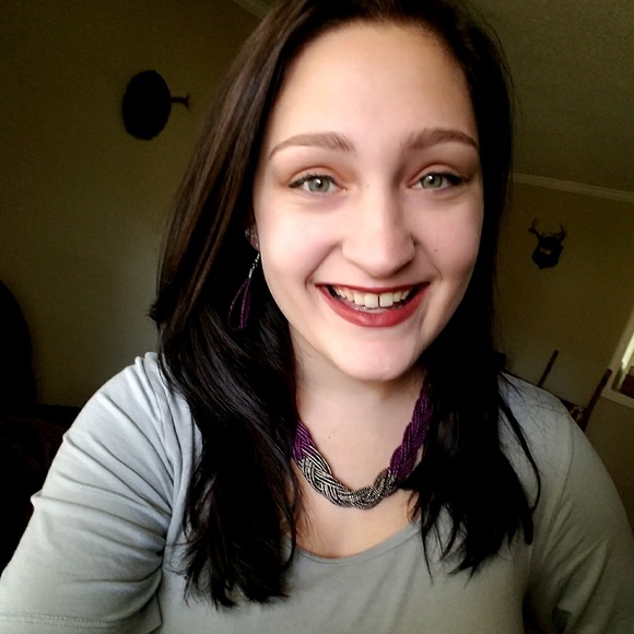 Profile Picture of Casey Nicholson (@caseynicholson) on Poshmark