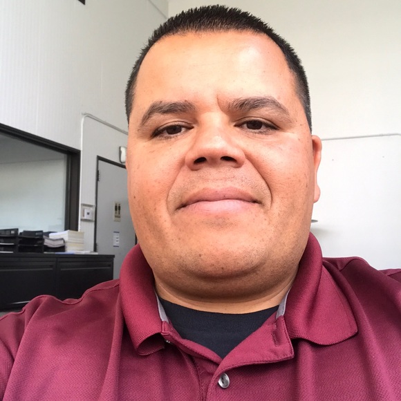 Profile Picture of Peter Lopez (@peterlope2) on Poshmark