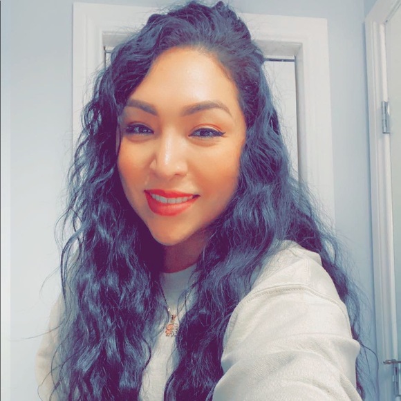 Profile Picture of Wendy Aldape (@waldape12) on Poshmark