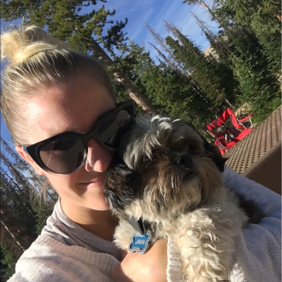 Profile Picture of Kelsi King (@kelsi_k) on Poshmark