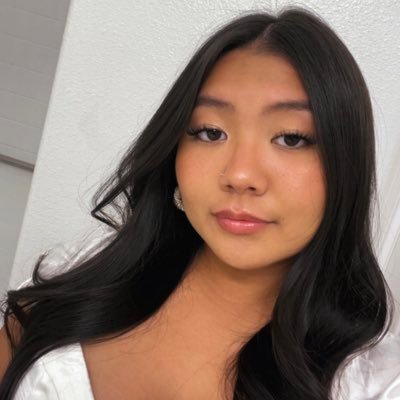 Profile Picture of Lauren Gil (@_logil) on Twitter