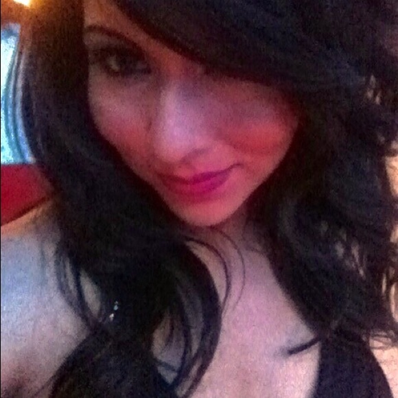 Profile Picture of Christina Rangel (@crangel923827) on Poshmark