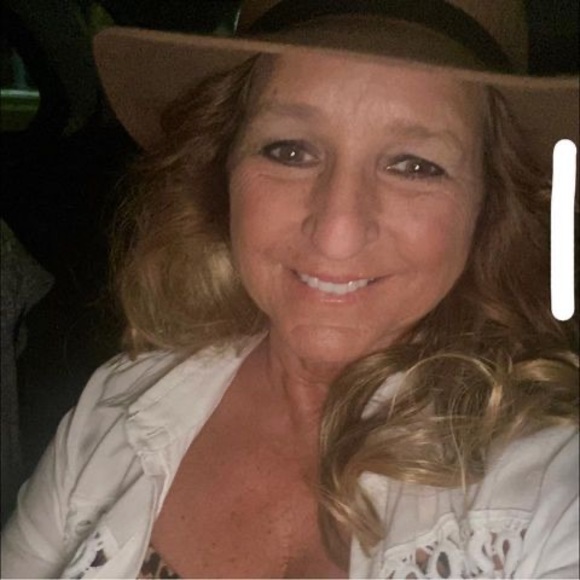 Profile Picture of Tammie Pettibone (@tpettibone4) on Poshmark