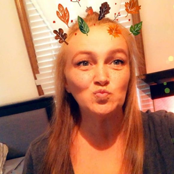 Angela Grunenberg - Poshmark Profile Picture of Angela Grunenberg (@grunenberga) on Poshmark