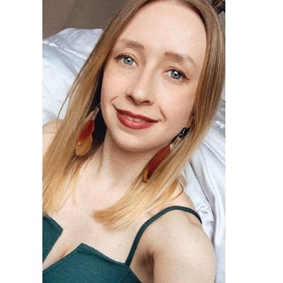 Profile Picture of Alice (@alice_warren95) on Twitter